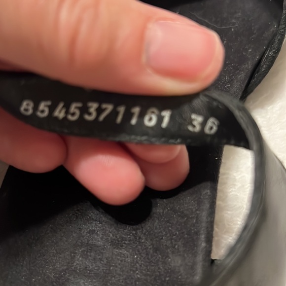 Mephisto black leather sandals buckle accent - Picture 6 of 12